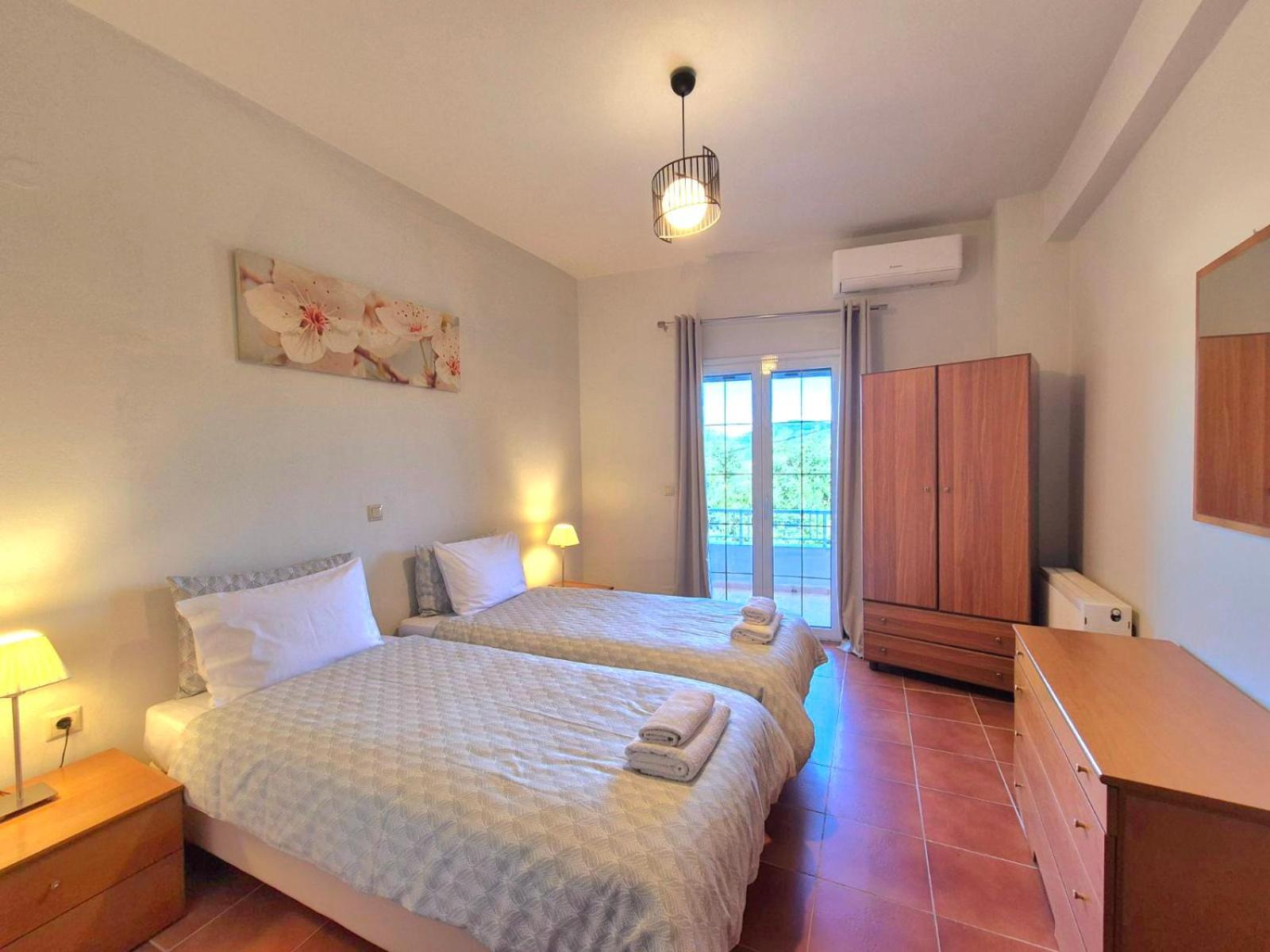 Apartament J&B Countryside Life Ágios Matthaíos Zewnętrze zdjęcie