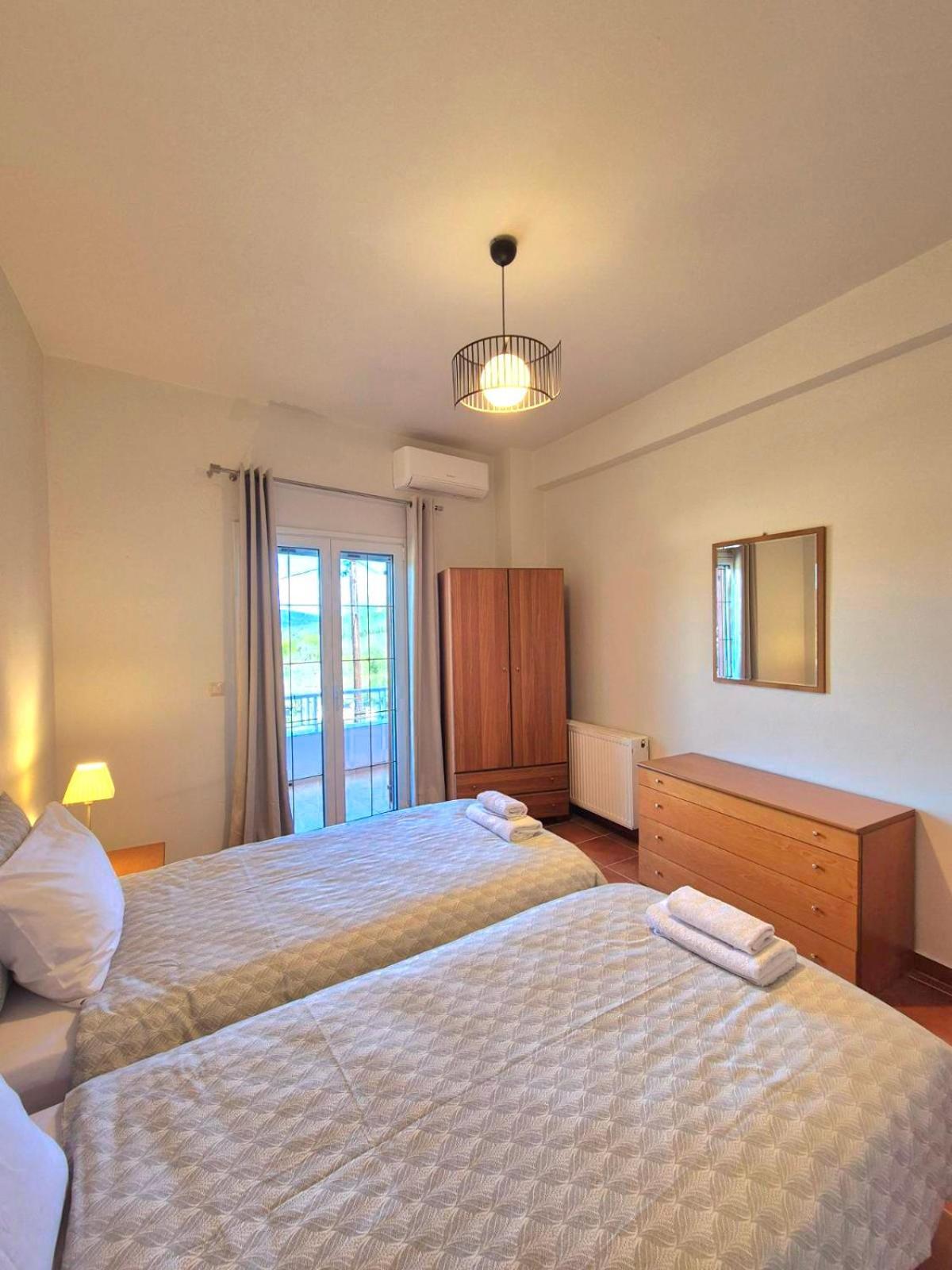 Apartament J&B Countryside Life Ágios Matthaíos Zewnętrze zdjęcie