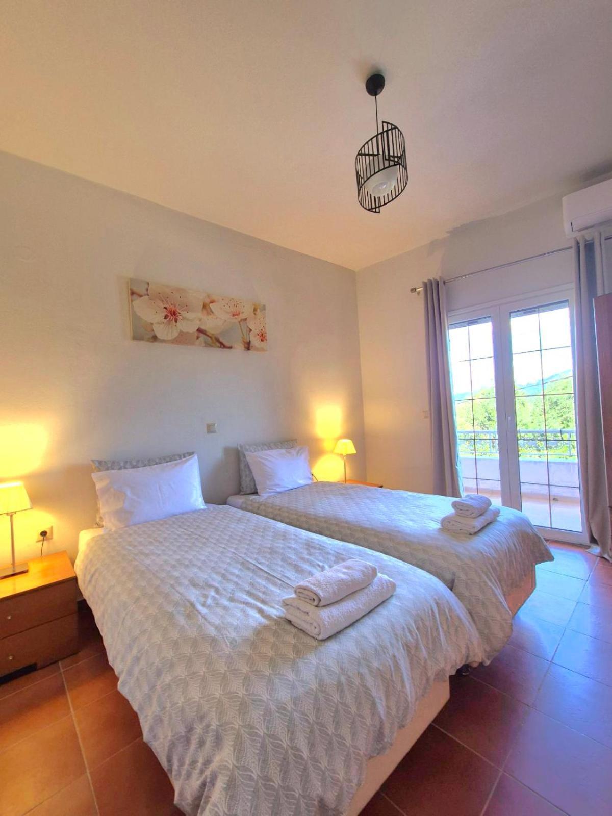 Apartament J&B Countryside Life Ágios Matthaíos Zewnętrze zdjęcie