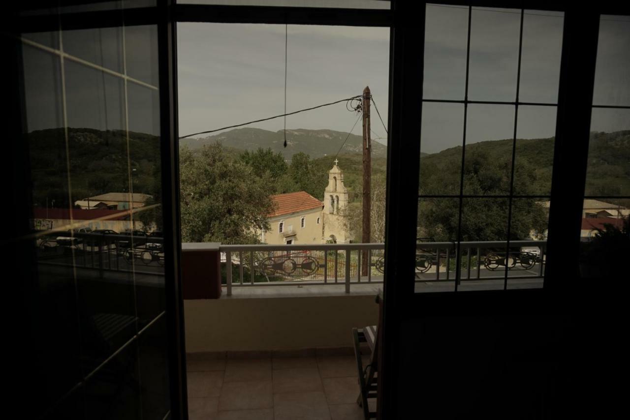 Apartament J&B Countryside Life Ágios Matthaíos Zewnętrze zdjęcie
