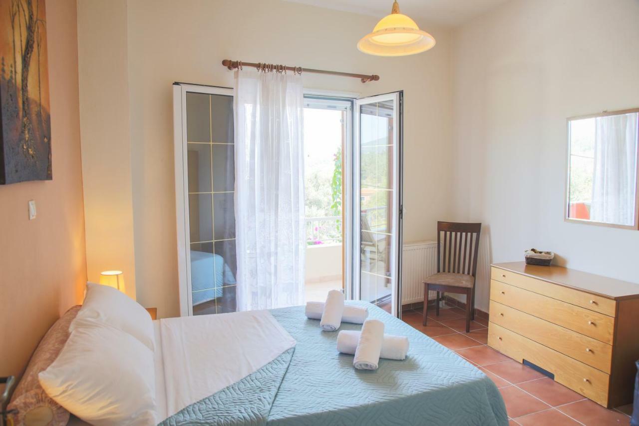 Apartament J&B Countryside Life Ágios Matthaíos Zewnętrze zdjęcie