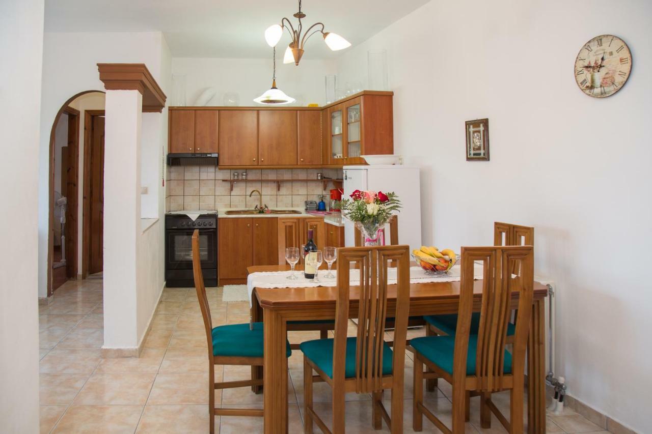 Apartament J&B Countryside Life Ágios Matthaíos Zewnętrze zdjęcie