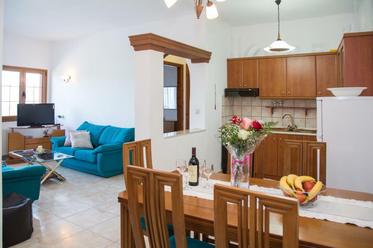 Apartament J&B Countryside Life Ágios Matthaíos Zewnętrze zdjęcie